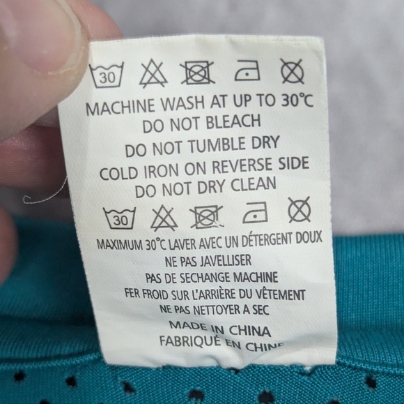 Zyia Chill Size Large Layering Long Sleeve Shirt With Mesh Holes - Picture 7 of 9